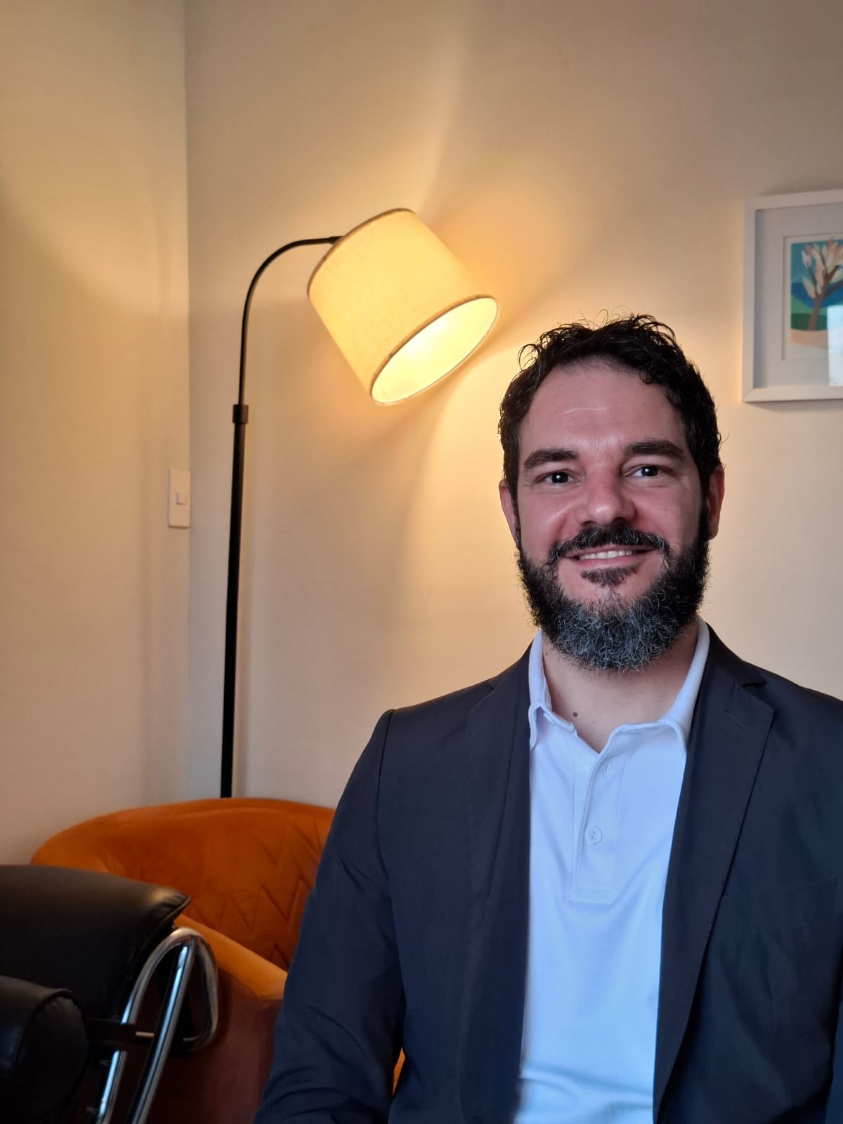 Luiz Gustavo Amadei no consultório