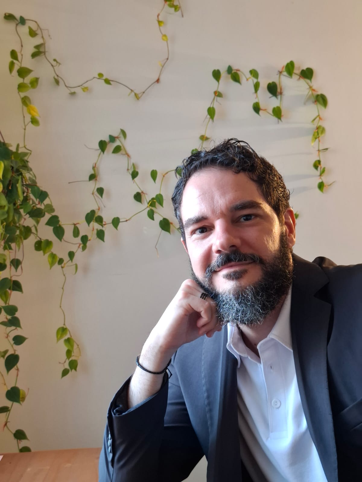 Luiz Gustavo Amadei — Psicólogo e Psicanalista